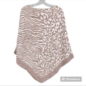 Barefoot Dreams CozyChic Ultra Lite Ocean Breeze Poncho Faded Rose Animal Print